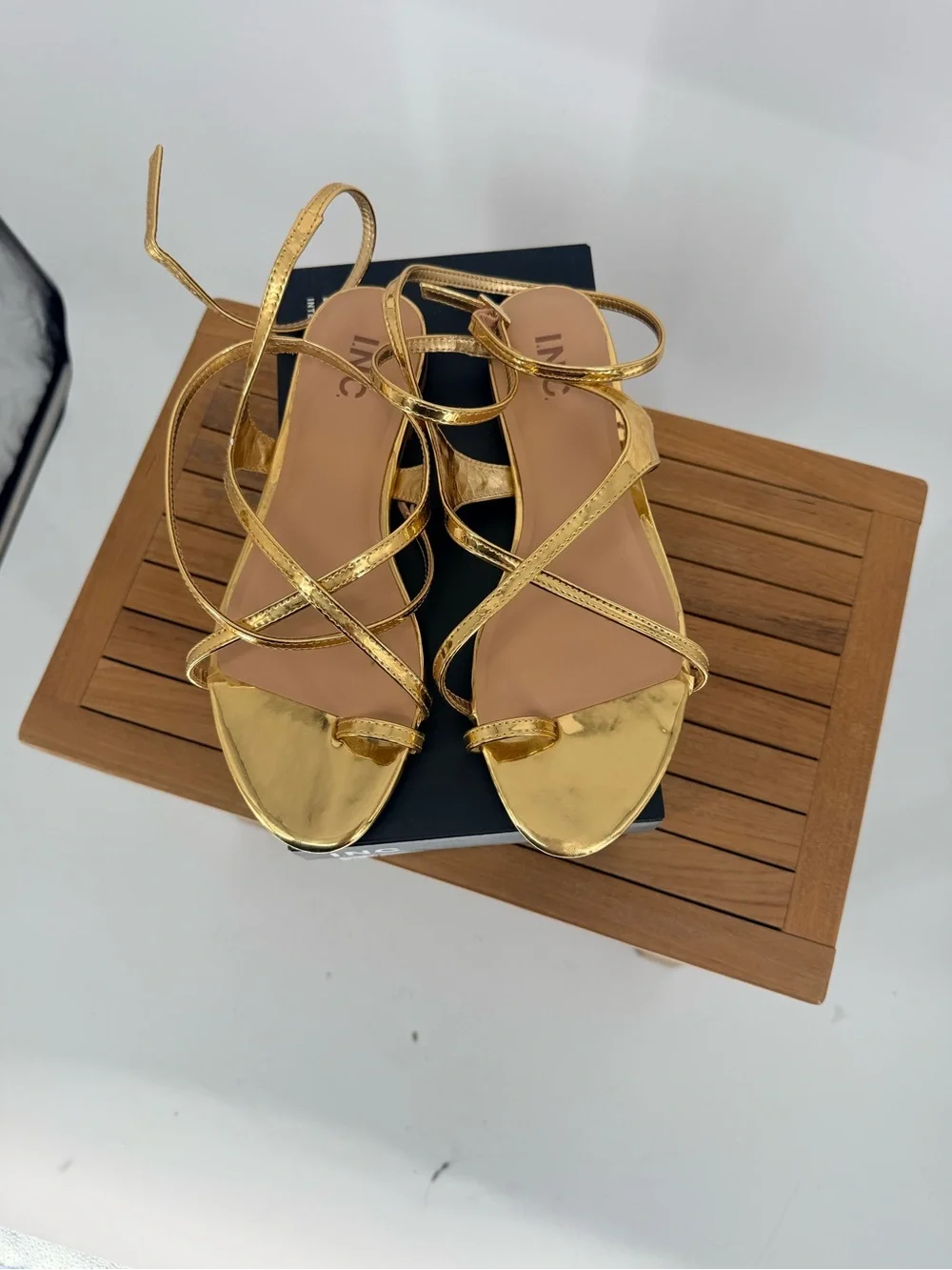 New INC International Concepts ALEXANDREEP Gold Strappy Sandals SIZE 8